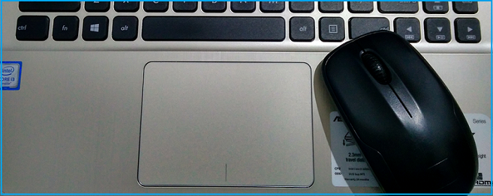 Kursor mouse pada laptop bergerak sendiri